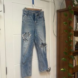 AE curvy mom distressed jean